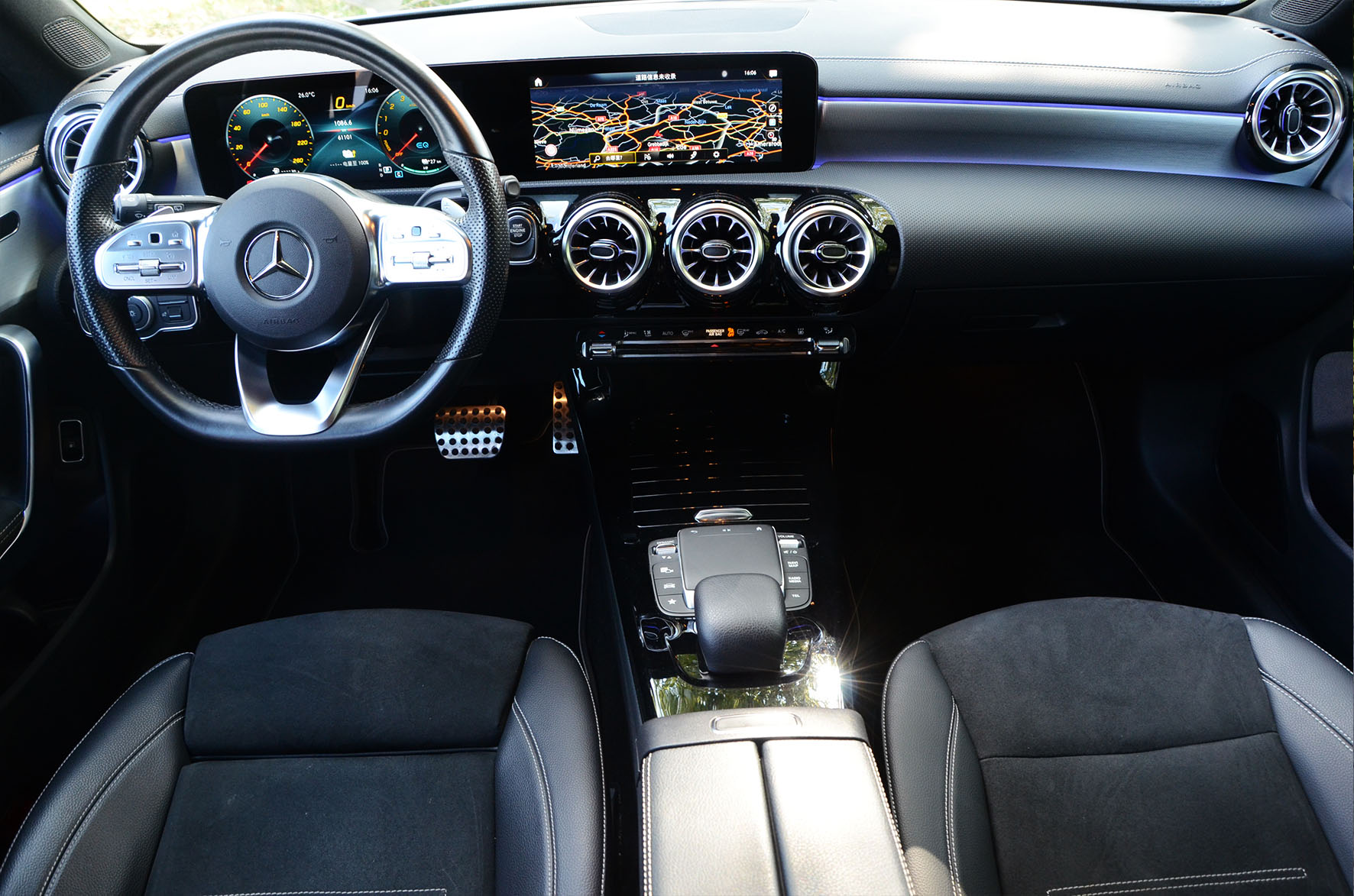 奔驰 CLA 250e - 图片14