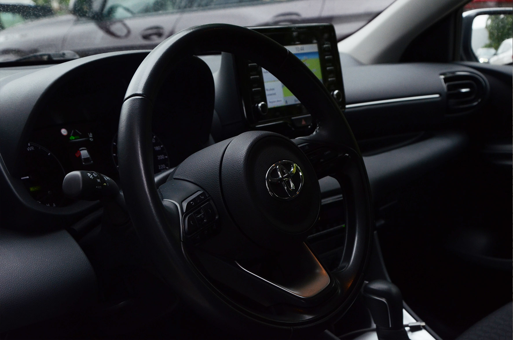 丰田 Yaris Active - 图片5