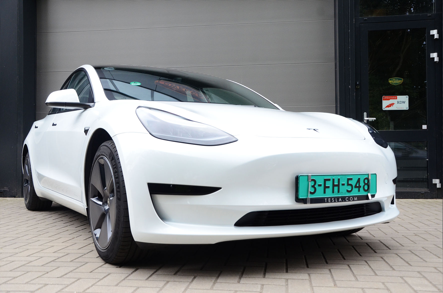 特斯拉 model 3