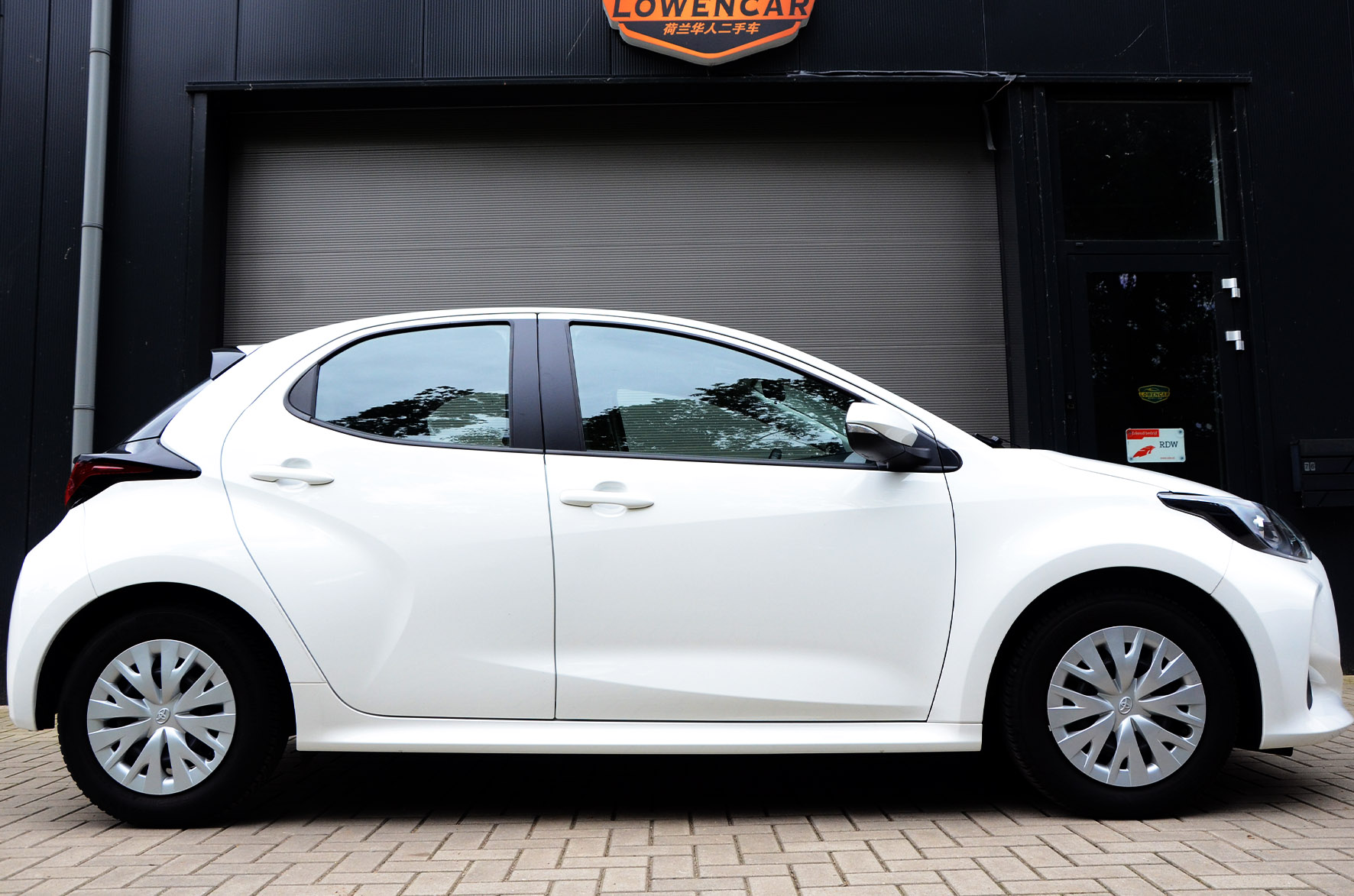 丰田 Yaris Active - 图片8