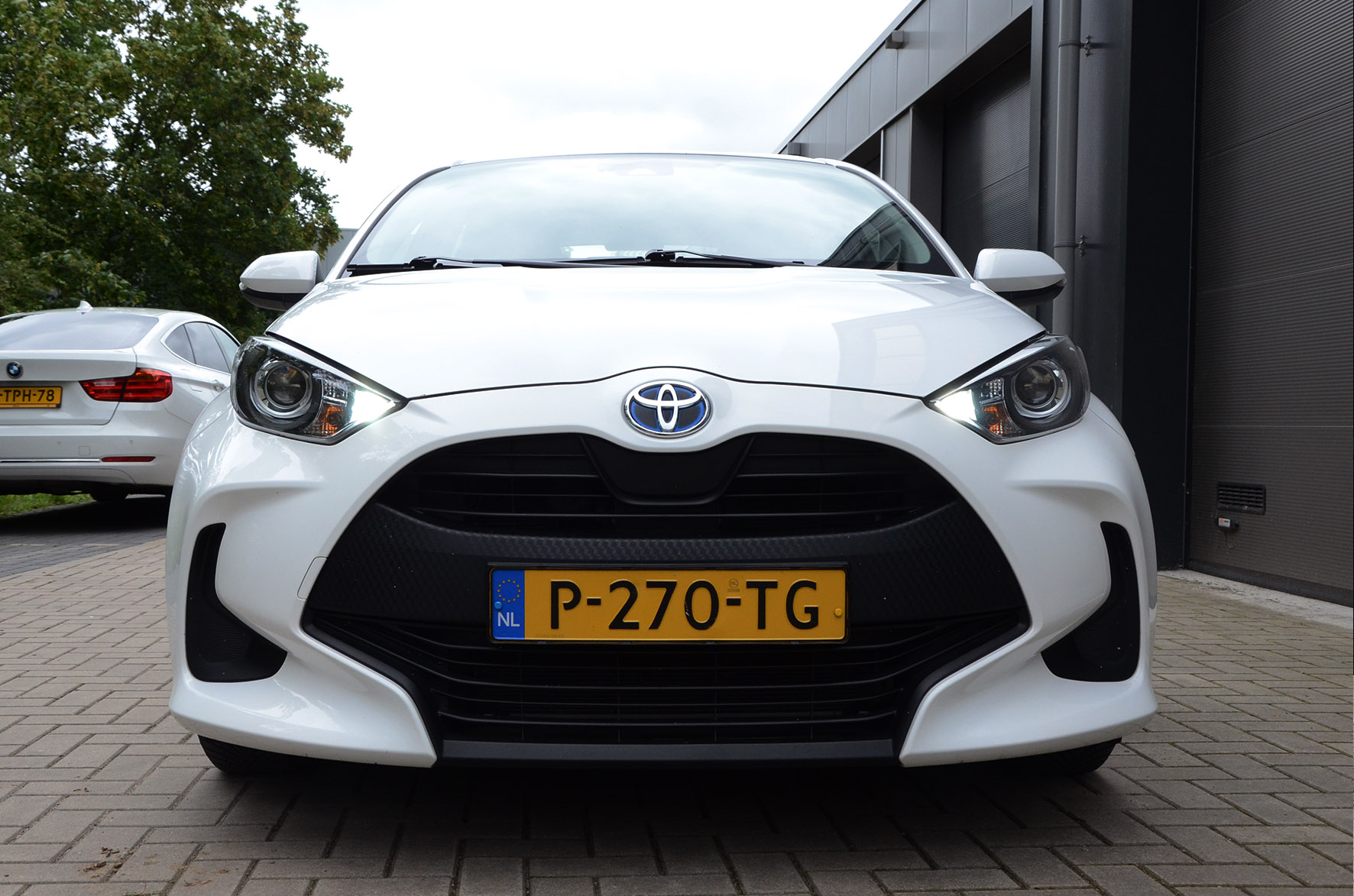 丰田 Yaris Active - 图片9