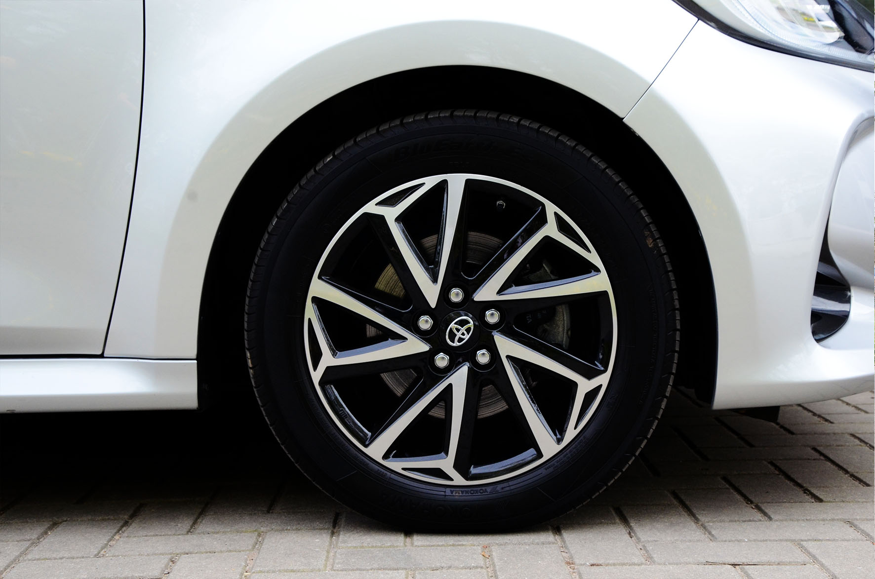 丰田 Yaris Dynamic - 图片5